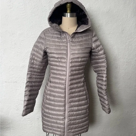 Arc'teryx Nuri long down coat - light lavender - Picture 4 of 9